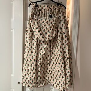 I’m selling this two piece set - top and skirt from a boutique.